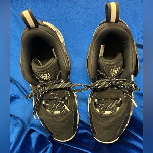 Adidas Donovan Mitchell Basketball Shoes